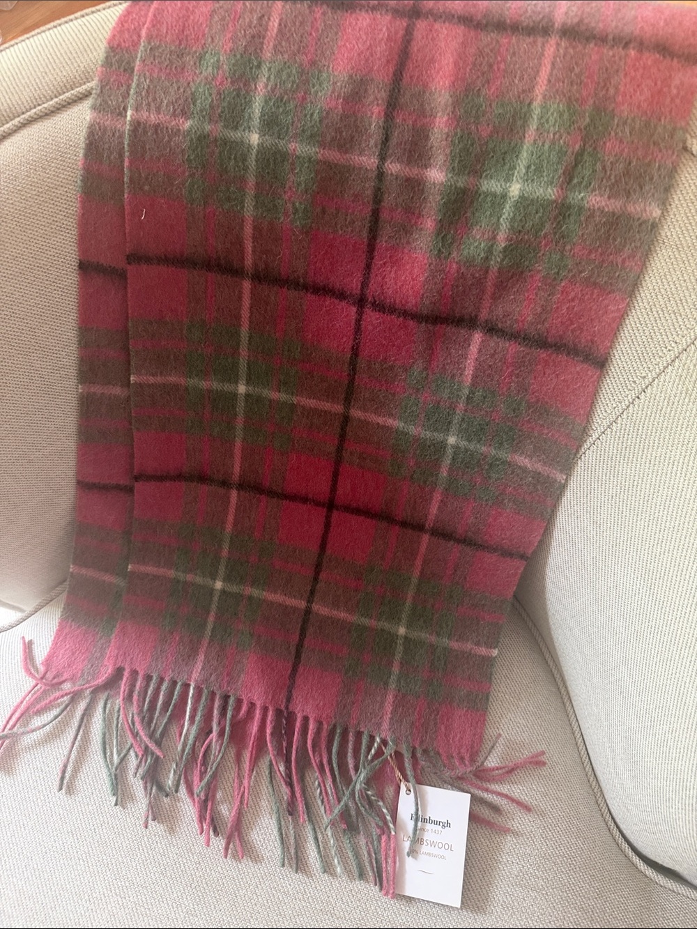 NWT Edinburgh Tartan 100% LambswoolFringe Scarf in Pink and Green VTG